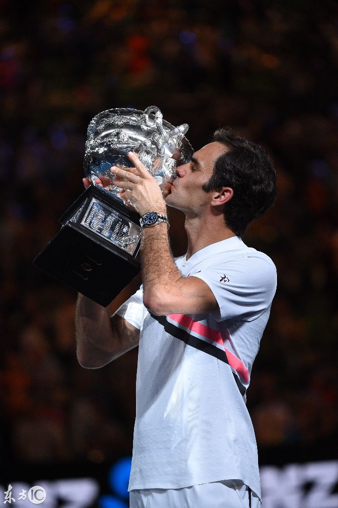 西班牙网球队绝杀澳大利亚网球队，费德勒送出助攻