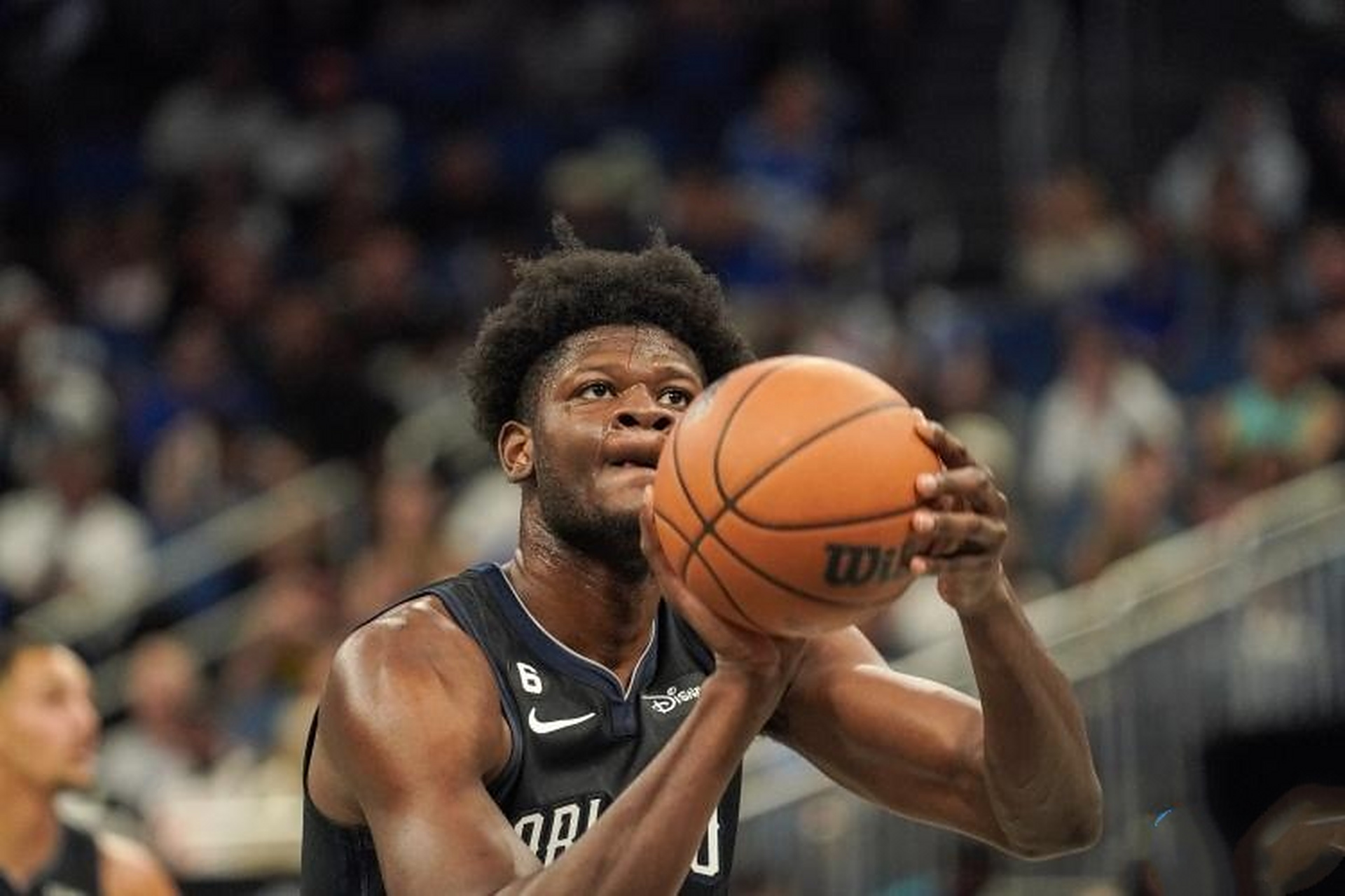 魔术血洗美国男篮，贝弗利爆发神勇