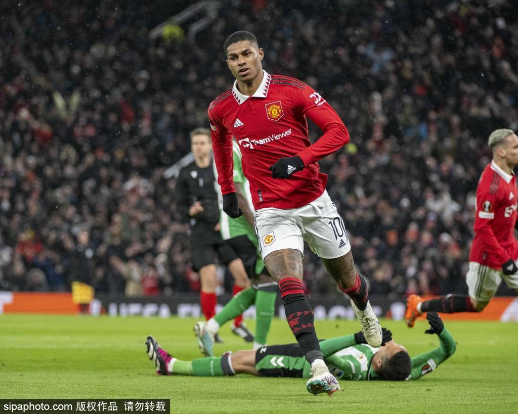 瑞典逆转多特蒙德,拉什福德点燃赛场 瑞典逆转多特蒙德,拉什福德点燃赛场