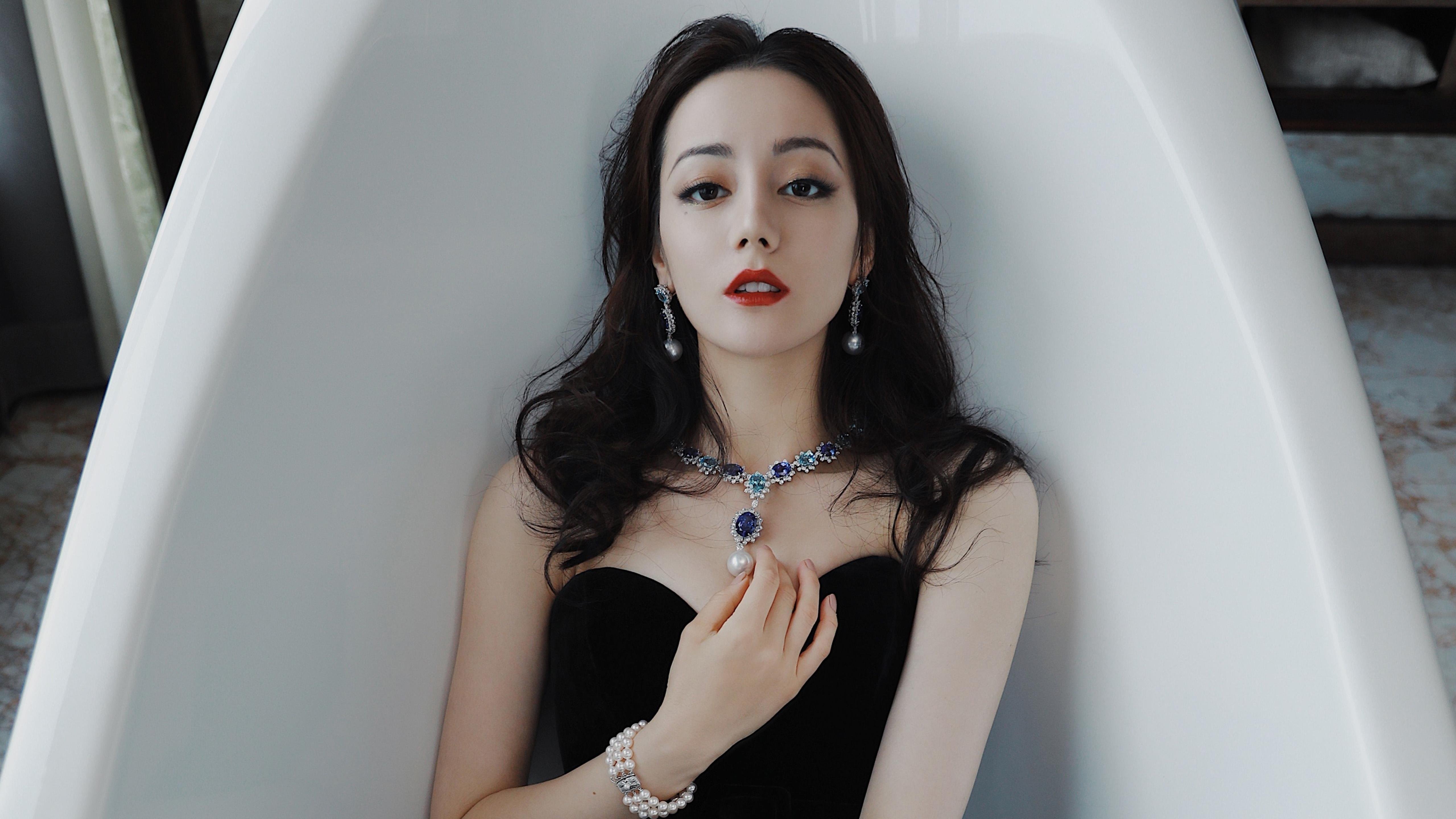 威廉姆斯冷门夺冠！红牛罕见失误，阿隆索一战封神改写围场格局