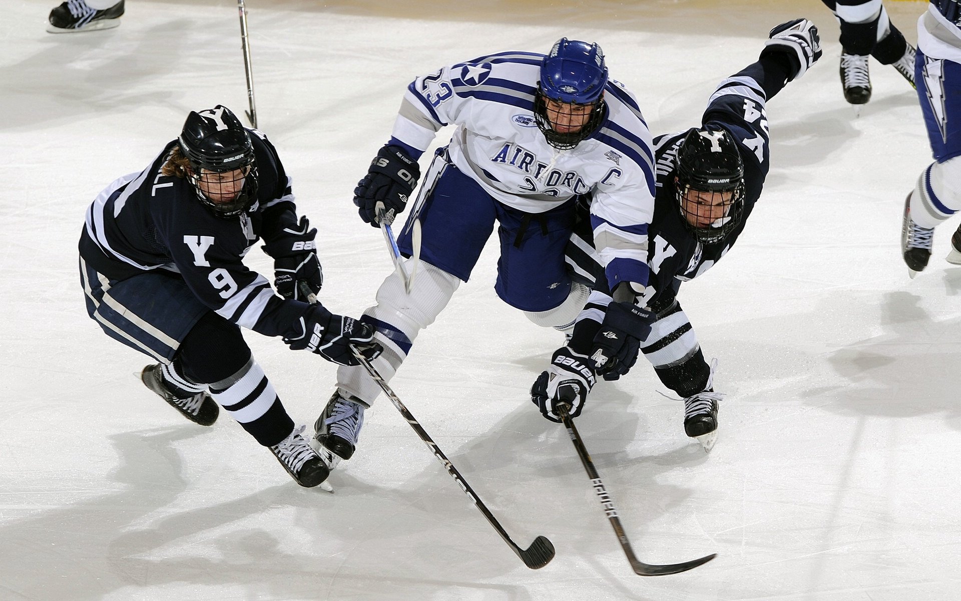 新赛季揭幕战，德罗赞如F1引擎般轰鸣，老鹰火力全开压制魔术