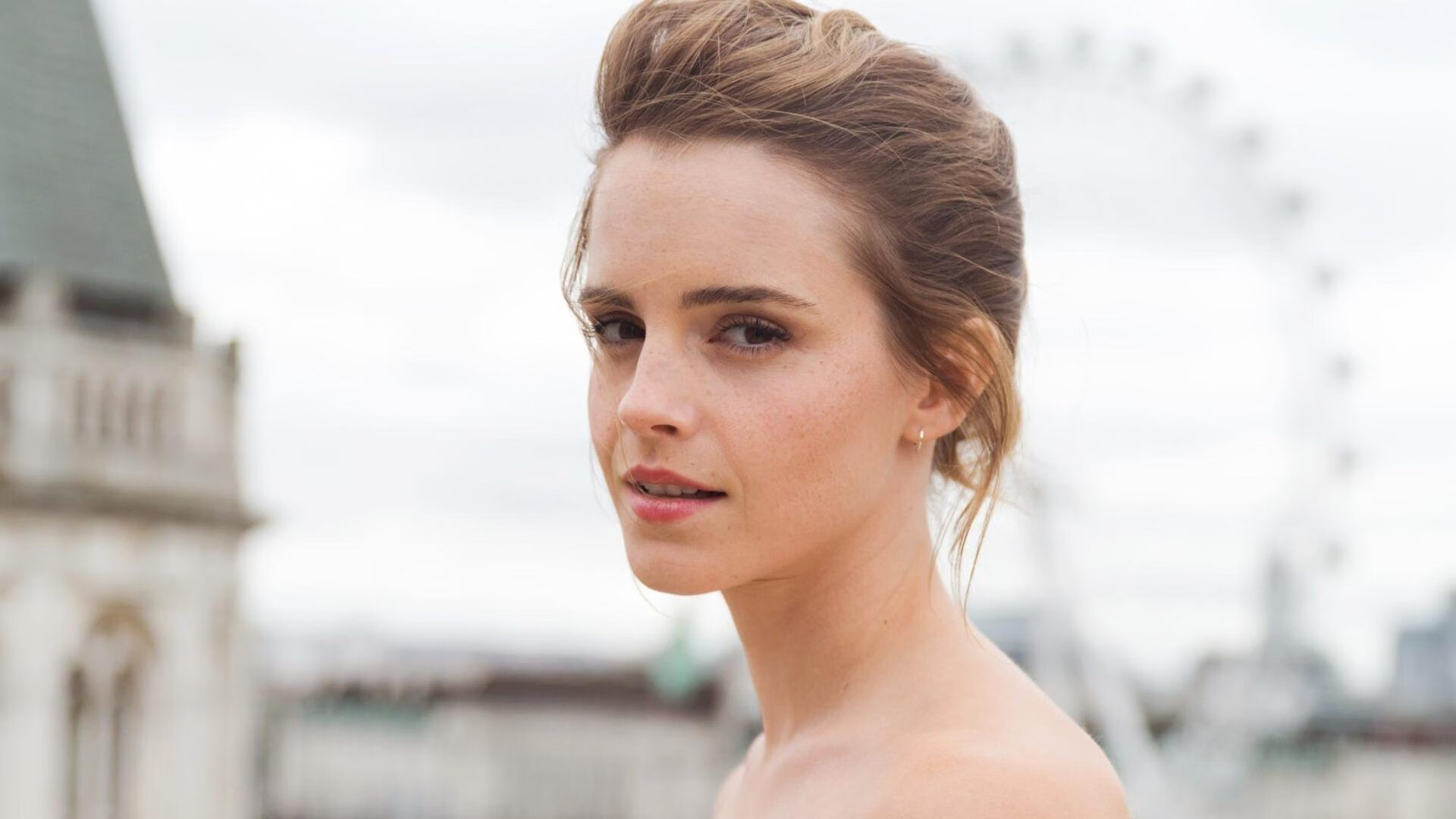 欧冠决赛看台上，那个为墨西哥逆转日本而颤抖的墨西哥人