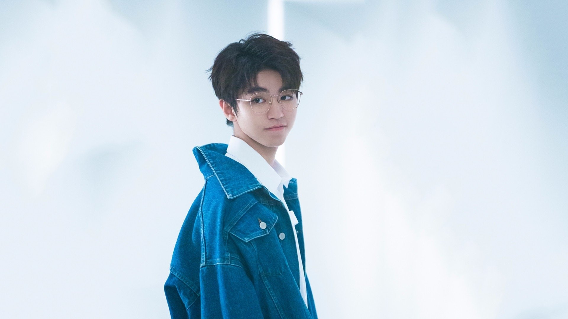 蒂亚戈的手术刀，一夜间，整个比利亚雷亚尔都成了他的背景音