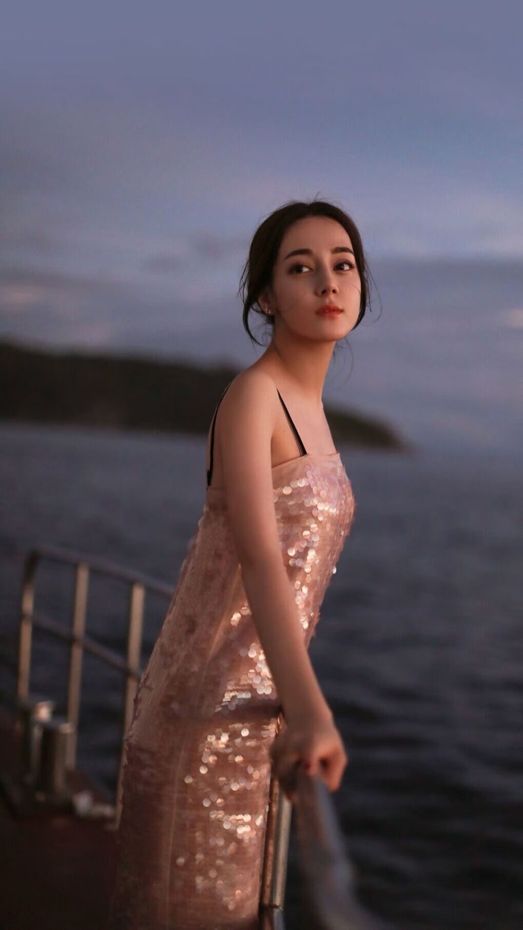 赛道轰鸣与绿茵凯旋，从F1巴林策论到皇家社会的南非捷报